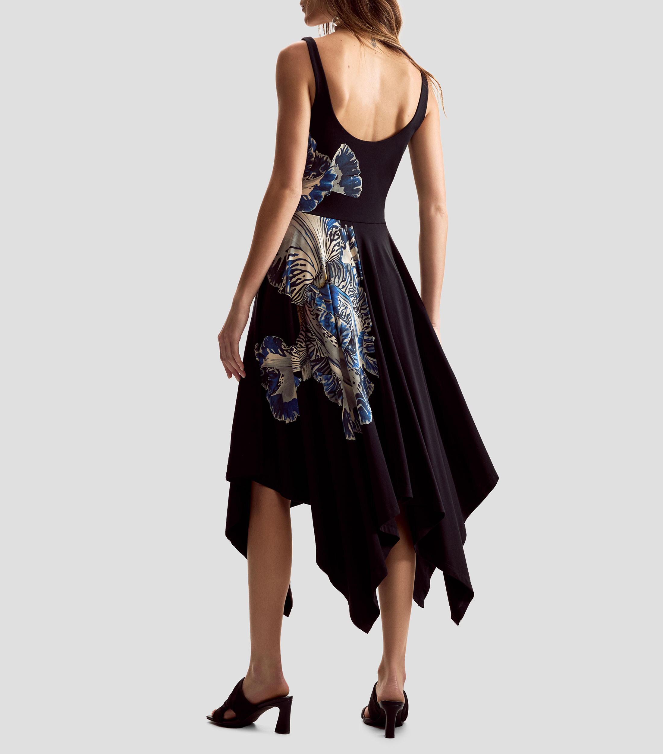 Vestido diseñado por Mr. Christian Lacroix Mujer